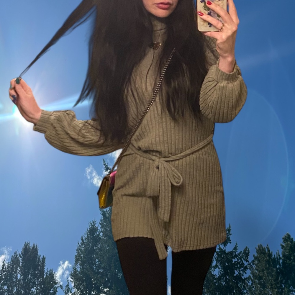 Women’s Sage Green Ribbed Turtleneck Long Sleeve Mini Dress